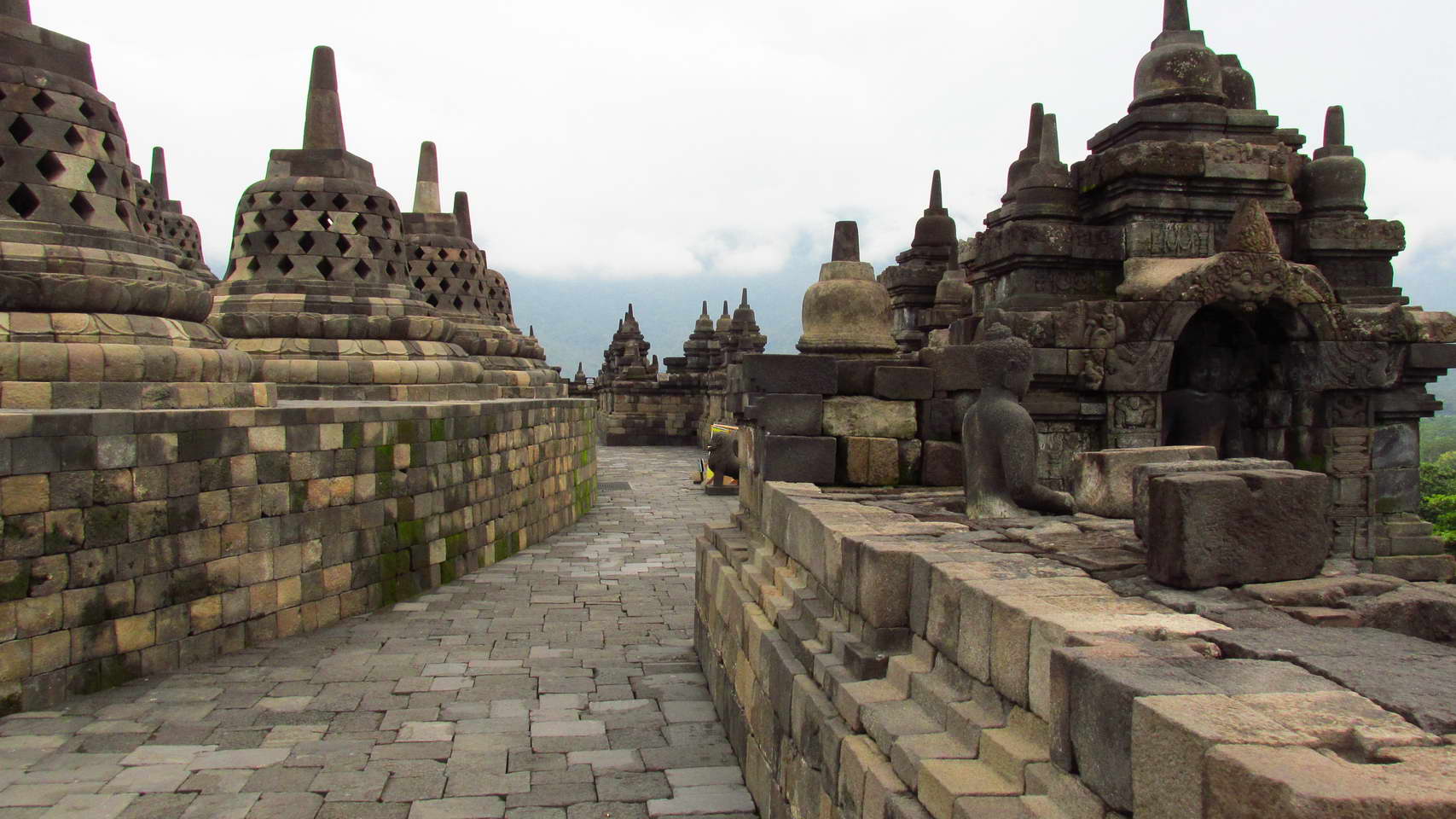 Borobudur_2.jpg