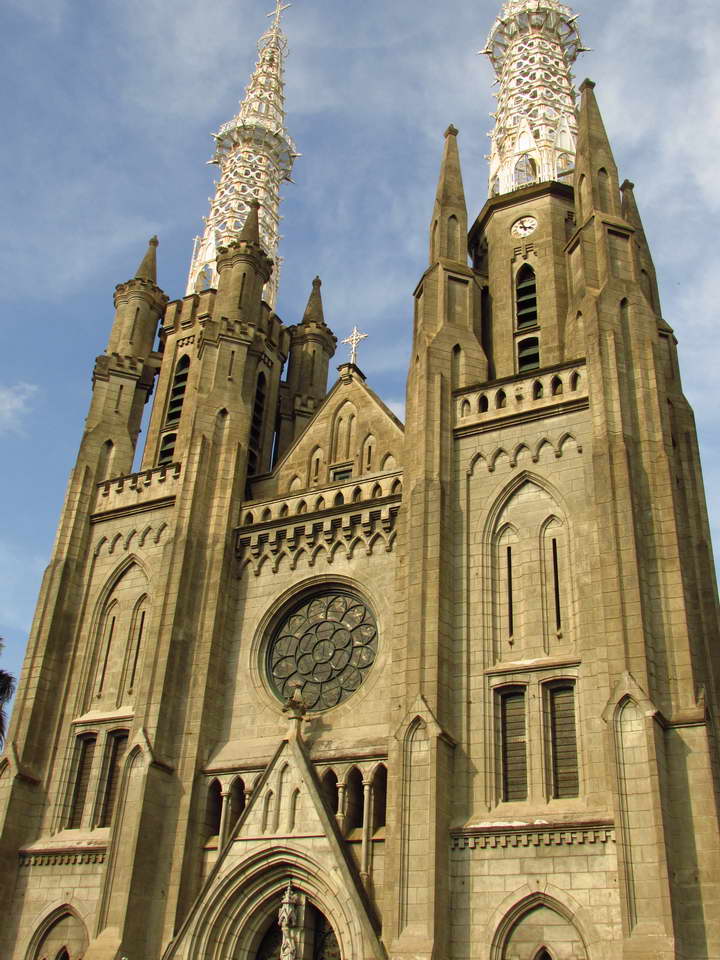 Jakarta_Cathedral_0.jpg