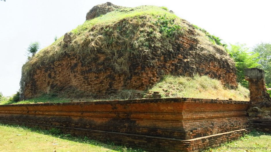 ступа периода Дваравати