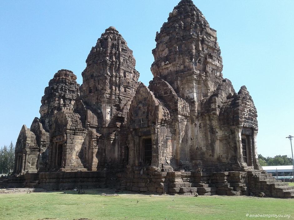 Пхра Пранг Сам Йот