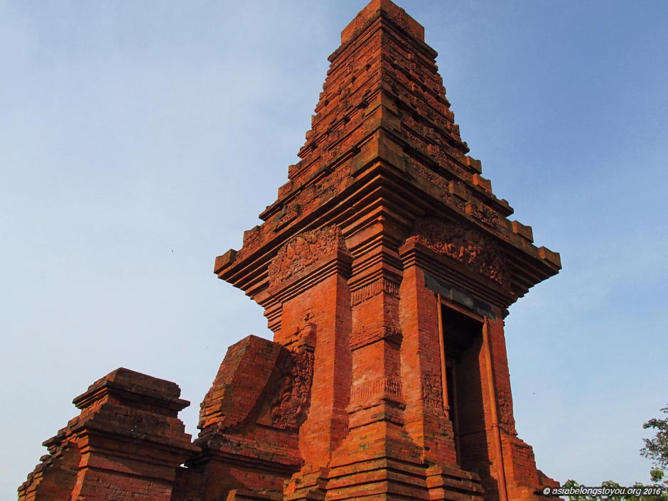 ворота Баджанграту